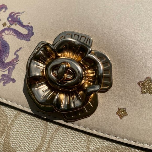 NWT Coach Madison Shoulder Bag With Dragon Print CQ195 - Picture 4 of 5